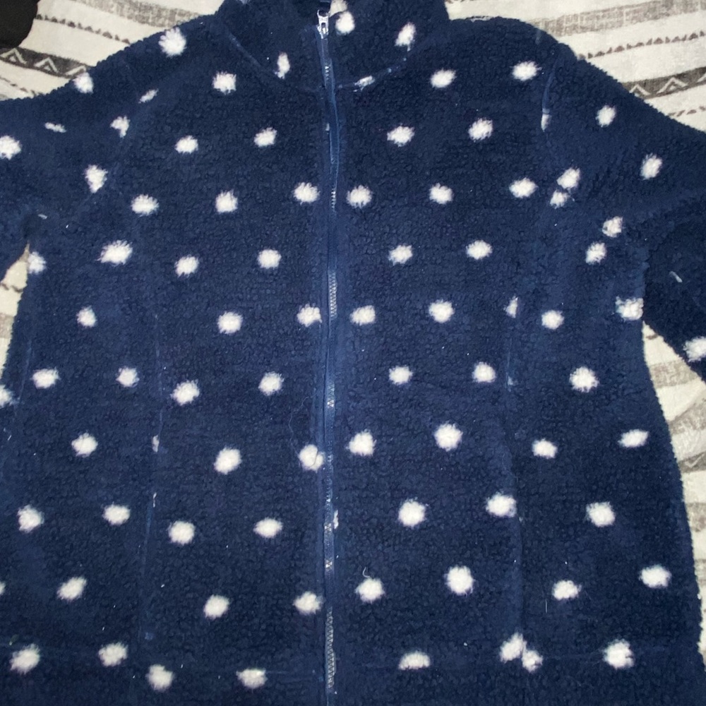 Woman’s cozy zip up